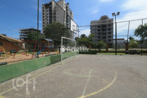 Image 18 - 1011395