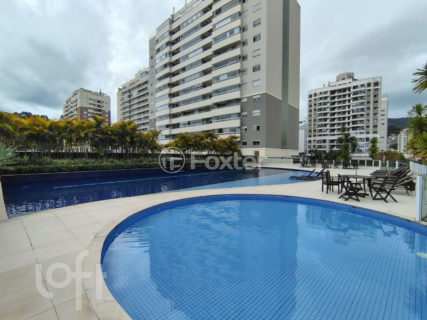 Image 17 - 1011402