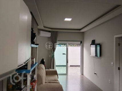 Image 4 - 1011412