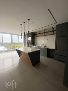 Image 30 - 1011460