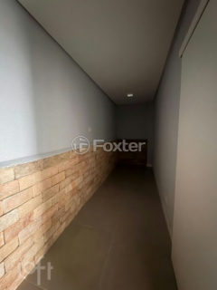 Image 22 - 1011460