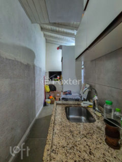 Image 2 - 1011481