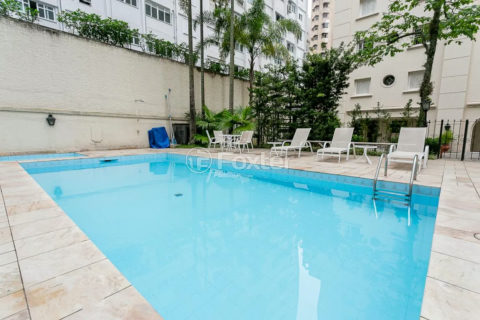 Image 15 - 1011487