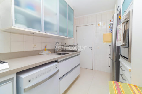 Image 31 - 1011504