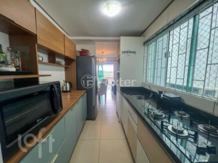 Image 4 - 1011517