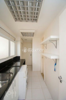 Image 15 - 1011541