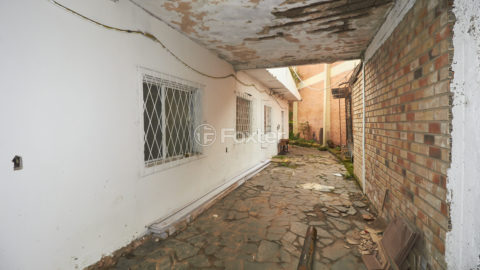 Image 34 - 1011551