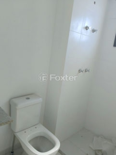Image 10 - 1011574