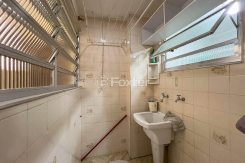 Image 8 - 1011650
