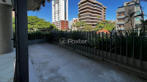 Image 4 - 1011665