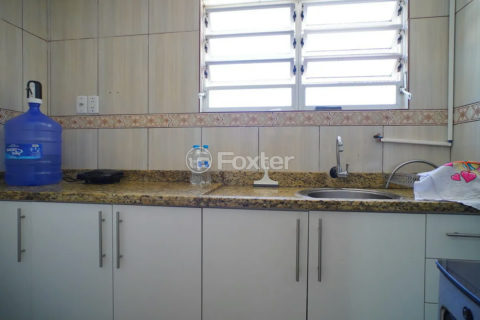 Image 7 - 1011679