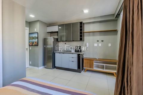 Image 3 - 1011701