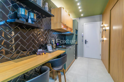 Image 7 - 1011715