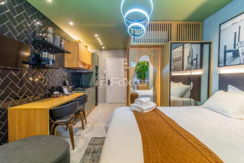 Image 4 - 1011715