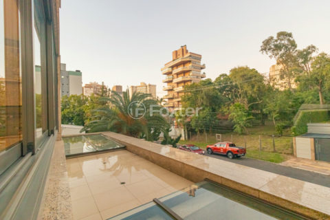 Image 3 - 1011759