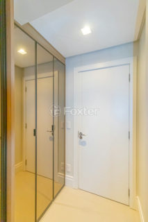 Image 35 - 1011759