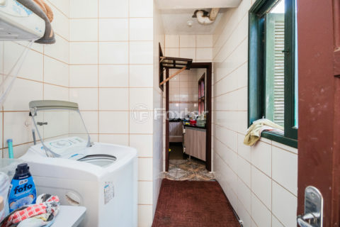 Image 30 - 1011761