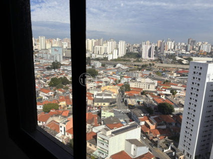 Image 17 - 1011785