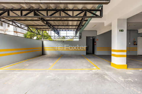 Image 21 - 1011793