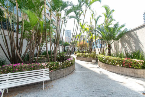 Image 11 - 1011816