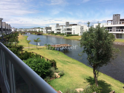 Image 6 - 1011844