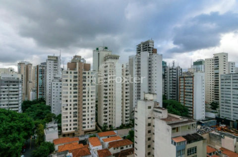 Image 3 - 1011852