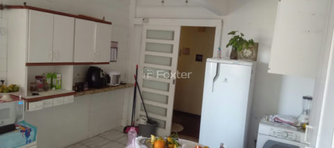 Image 8 - 1011854