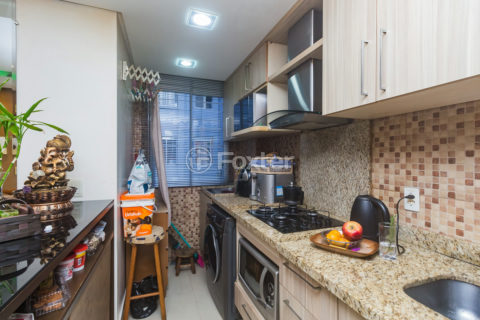 Image 17 - 1011858