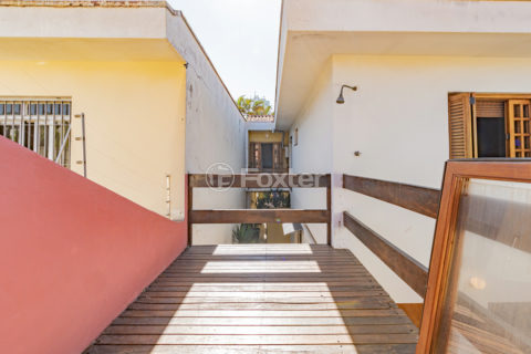 Image 40 - 1011859