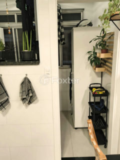 Image 8 - 1011875