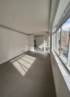 Image 2 - 1011878