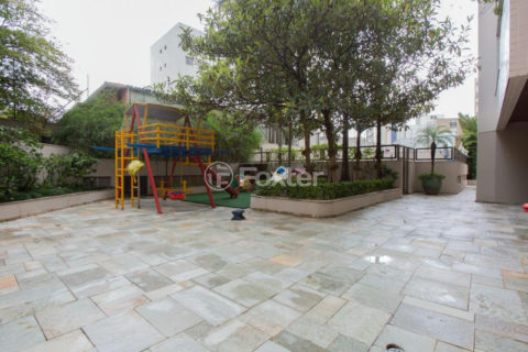 Image 33 - 1011889