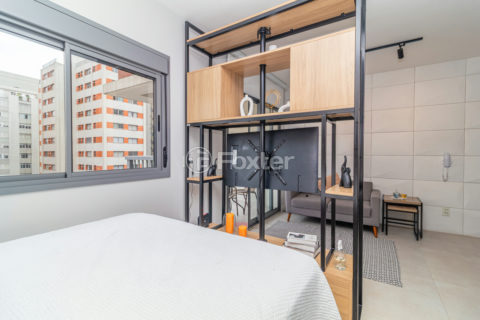 Image 7 - 1011891