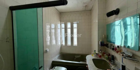 Image 9 - 1011900