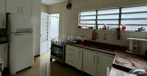 Image 8 - 1011900
