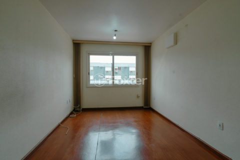 Image 1 - 1011902