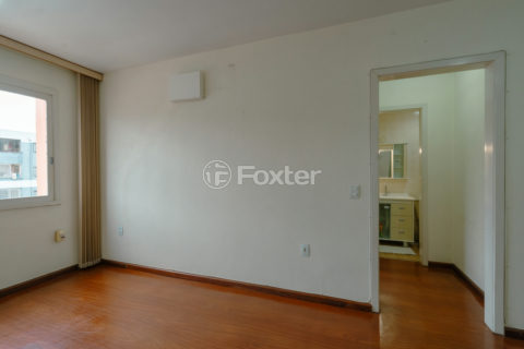 Image 3 - 1011902