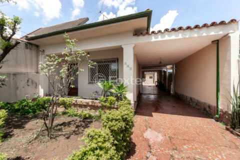 Image 32 - 1011905