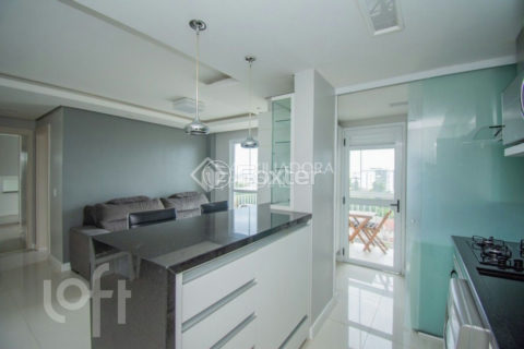Image 4 - 1011930