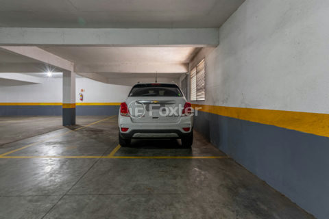 Image 24 - 1011934