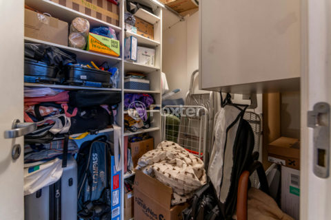 Image 22 - 1011934