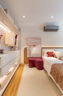 Image 79 - 1011974