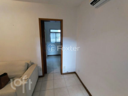 Image 37 - 1012000
