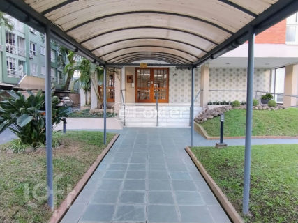 Image 39 - 1012000