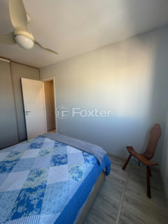 Image 37 - 1012028