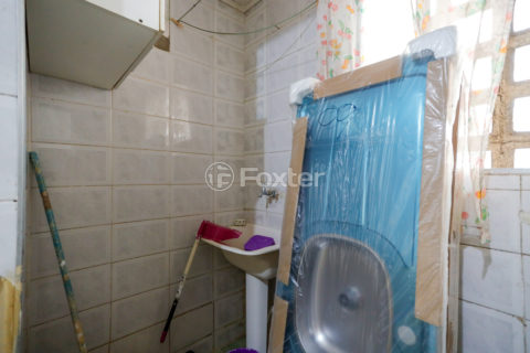 Image 20 - 1012035