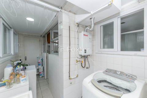 Image 37 - 1012062