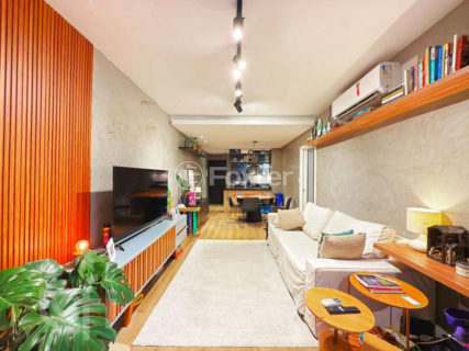 Image 24 - 1012068