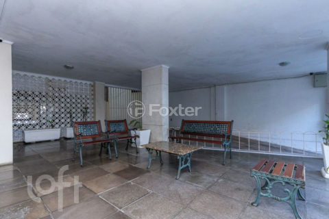 Image 38 - 1012074