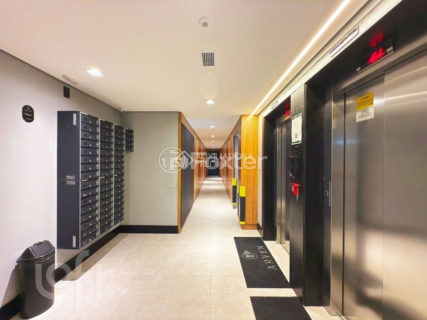 Image 2 - 1012108
